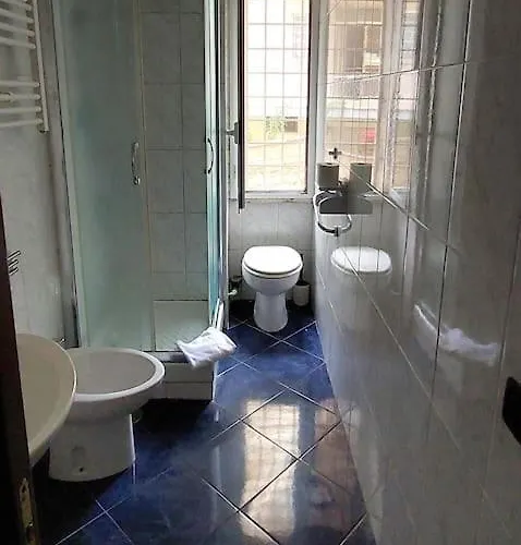 Gemelli Holidays - Monte Mario Station Connecting To Center In 20 Minutes, 2 Easy Lofts, Groundfloor With Courtyard, Mezzanine Bedroom, Baby & Pet Friendly, 2 Steps From Groceries, Restaurants, Park, Bus, Cycle Path - Warm Guest Care In 4 Languages Rome
