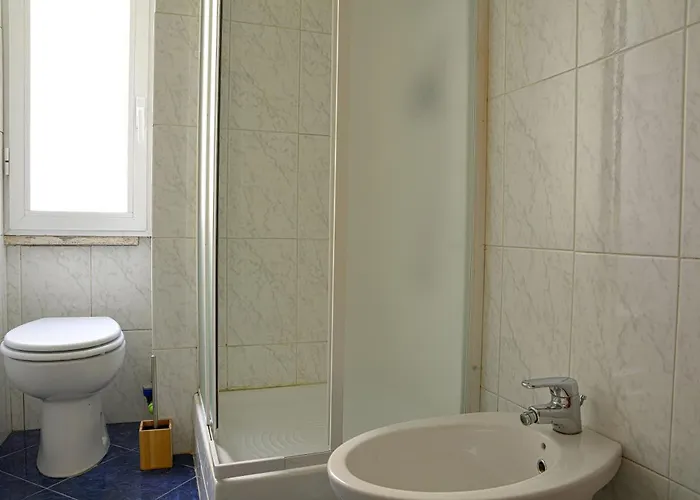 Gemelli Holidays - Monte Mario Station Connecting To Center In 20 Minutes, 2 Easy Lofts, Groundfloor With Courtyard, Mezzanine Bedroom, Baby & Pet Friendly, 2 Steps From Groceries, Restaurants, Park, Bus, Cycle Path - Warm Guest Care In 4 Languages Appartement *